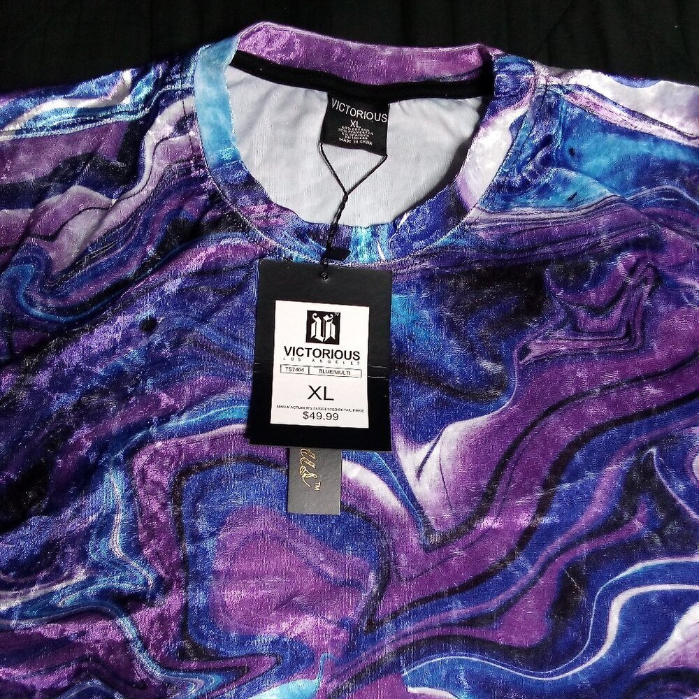 NWT Victorious Psychedelic Swirl T-Shirt